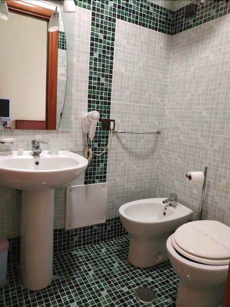 Hotel San Giuseppe - Cityhotel カタンザーロ エクステリア 写真