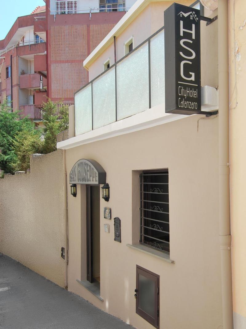 Hotel San Giuseppe - Cityhotel カタンザーロ エクステリア 写真