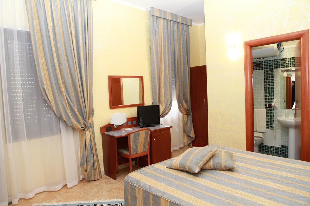 Hotel San Giuseppe - Cityhotel カタンザーロ エクステリア 写真