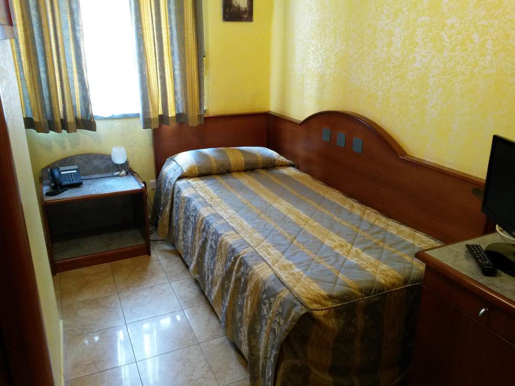 Hotel San Giuseppe - Cityhotel カタンザーロ エクステリア 写真