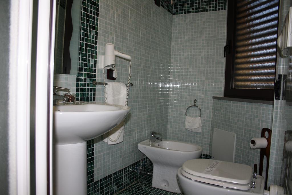 Hotel San Giuseppe - Cityhotel カタンザーロ エクステリア 写真
